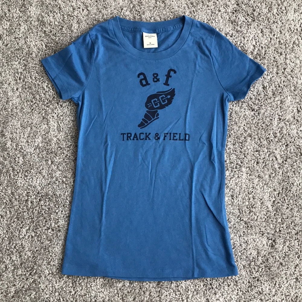 NWOT Abercrombie Graphic Tee